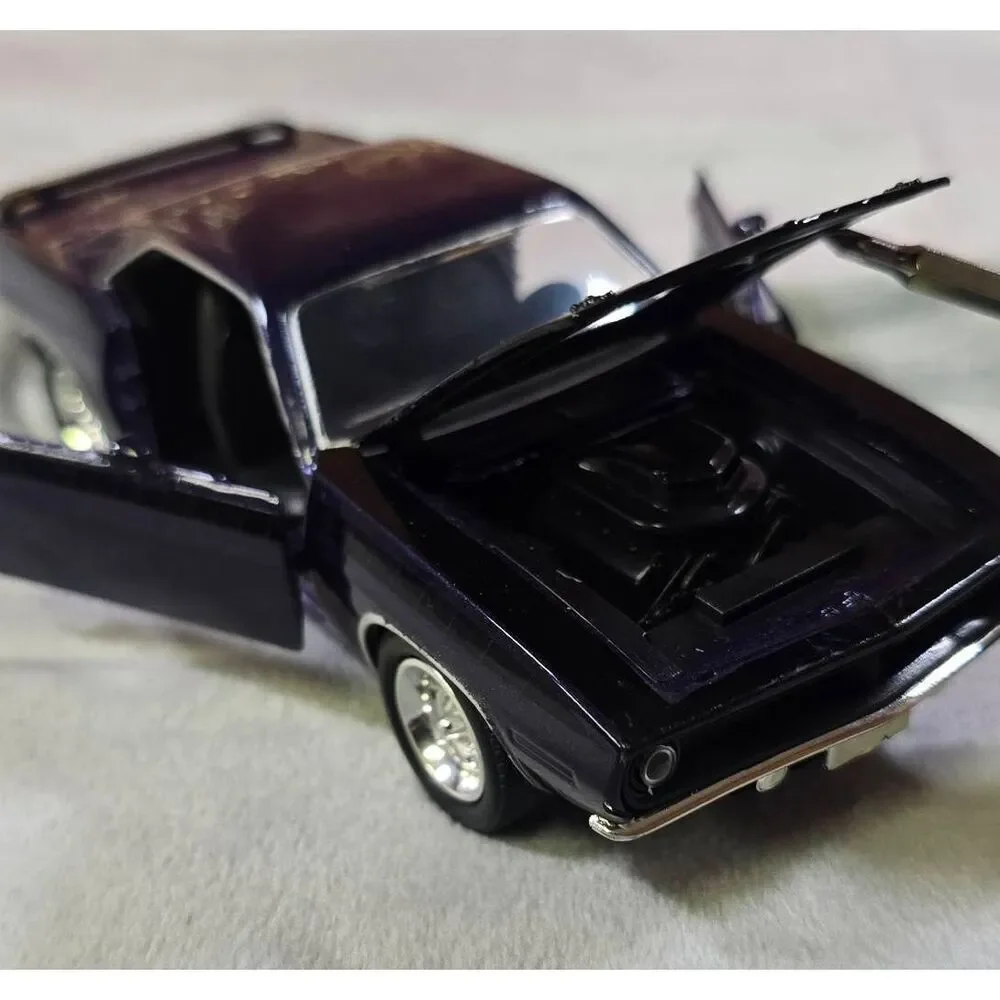 1970 Plymouth Cuda Collectible Diecast Model Car